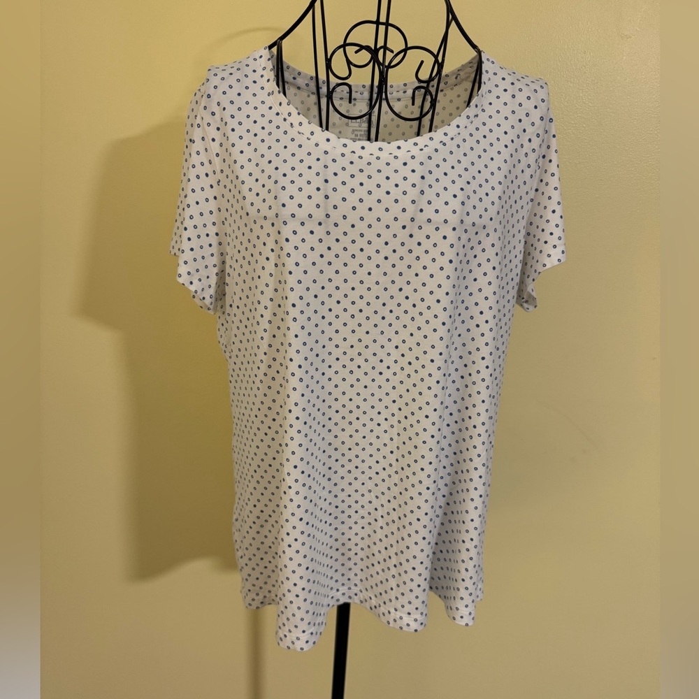 LL Bean Polka Dot Blue and White Tee Size Medium